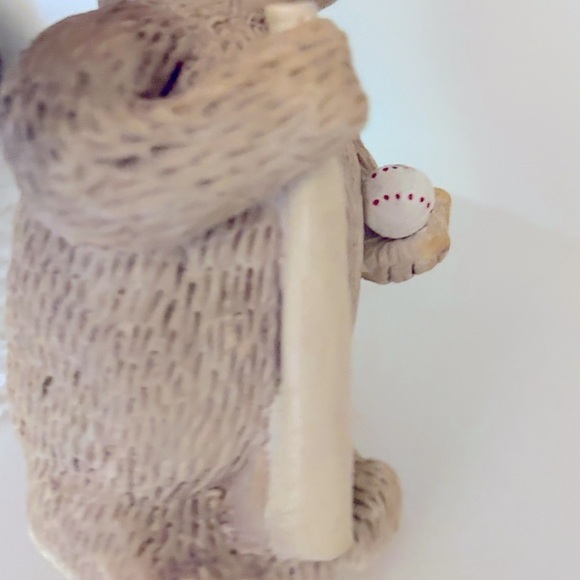 Yankees Baseball Bear Sculpture Statue Ball and Bat Bear Heavy Paper Weight - Picture 13 of 14